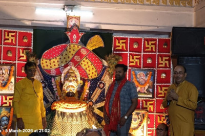 “भावना की ज्योत जगा कर देखिए…” भजन संध्या में झूमे श्रद्धालु, झुमरी तिलैया में बाबा श्याम के शीश की भव्य पूजा